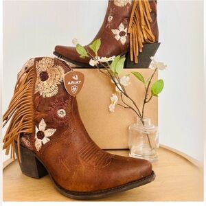 Ariat Florence Women's Brown Ankle Booties – size 11B